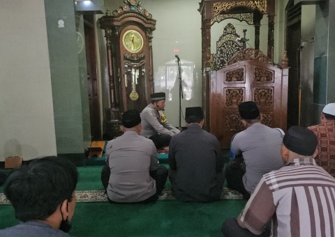 Pererat Tali Silaturahmi Pasva Pemilu 2024, Kapolsek Pondok Aren Sampaikan Tausiyah Di Masjid Jami A