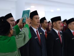 Pemkab Kapuas Hulu Serahkan SK 164 PNS dan Lantik 128 Pejabat Fungsional