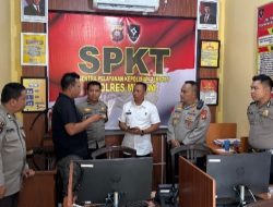 Kapolres Melawi Bersama Tim Itwasda Polda Kalbar Pantau Ruang Layanan 110