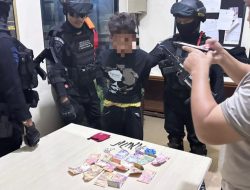 Sigap Terima Laporan Warga, Brimob Batalyon D Ringkus Pelaku Curanmor Saat Patroli Malam