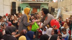 Kapolres Metro Bekasi Turun Langsung ke Warga, Tebar 400 Paket Sembako dan Perkuat Sabuk Kamtibmas