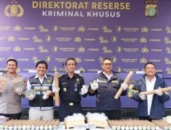 Polda Metro Jaya dan Bea Cukai Bongkar Penyelundupan Merkuri di Tanjung Priok, 760 Botol Disamarkan dalam Gulungan Karpet