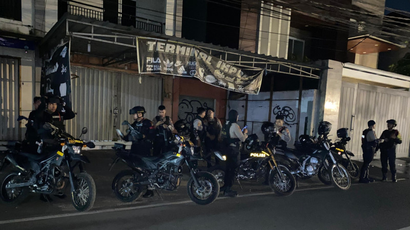 Patroli Brimob dan Perintis Bubarkan Balap Liar di Kawasan Jalan Taman Mini, Sejumlah Remaja Diamankan