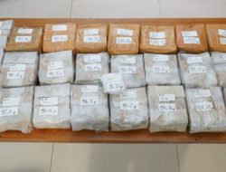 Polda Metro Jaya Gagalkan Penyelundupan 32 Kg Sabu Jaringan Malaysia, Satu Kurir Dibekuk di Bekasi