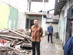 Pemkot Pontianak Bantu Bedah Rumah Rizky Tak Layak Huni