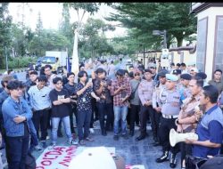 Polda Kalbar Menerima Aksi Damai di Mapolda, Kegiatan Berjalan Tertib dan Kondusif