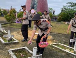 Kapolres Sintang Pimpin Ziarah Hari Bhayangkara ke-80, Semangat Juang Pahlawan Jadi Inspirasi Pengabdian Polri