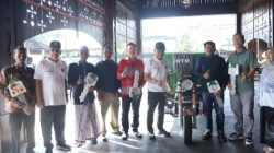 Pemkot Serahkan Bantuan 17 Kendaraan Roda Tiga Pengangkut Sampah