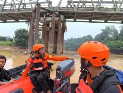 Tim SAR Gabungan Lakukan Pencarian Anak Tenggelam di Sungai Landak