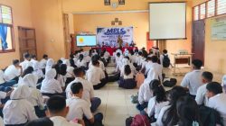 Polsek Nanga Pinoh Berikan Pembekalan MPLS kepada 252 Siswa Baru SMAN 2 Nanga Pinoh