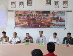 Polsek Nanga Pinoh Hadiri Pembentukan dan Pelatihan Masyarakat Peduli Api Desa Semadin Lengkong