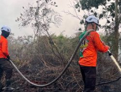Patroli Karhutla Dit Samapta Polda Kalbar Bergerak Cepat Padamkan Kebakaran Lahan di Kubu Raya