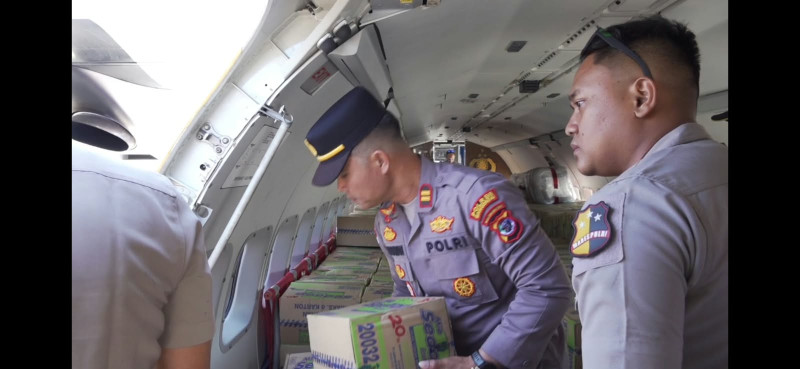 Bantuan Kapolri Tiba di Labuan Bajo, Logistik Disiapkan untuk Warga Terdampak Gempa Flores