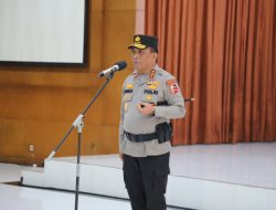 Pasukan Pelopor BKO Polda NTT Bergerak Tangani Dampak Gempa, Layani dan Bantu Warga di Lokasi Pengungsian