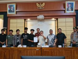 Lima Tuntutan Dibawa ke DPRD Kalbar, Aliansi Selamatkan Kalbar Desak Pemerintah Bertindak