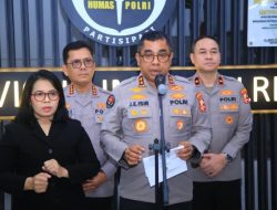 Polri Ajak Massa yang Masih Bertahan di DPR Akhiri Kegiatan Secara Tertib