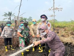 Polri Bersama TNI dan Stakeholder Gerak Cepat Tangani Karhutla di Sarolangun
