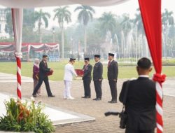 Peringati HUT ke-81 RI, Kasdam XII/Tpr Hadiri Upacara Pengibaran Bendera di Kantor Gubernur Kalbar