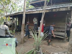 Satu Keluarga Terjebak Api di Evakuasi Satgas Kharhutla