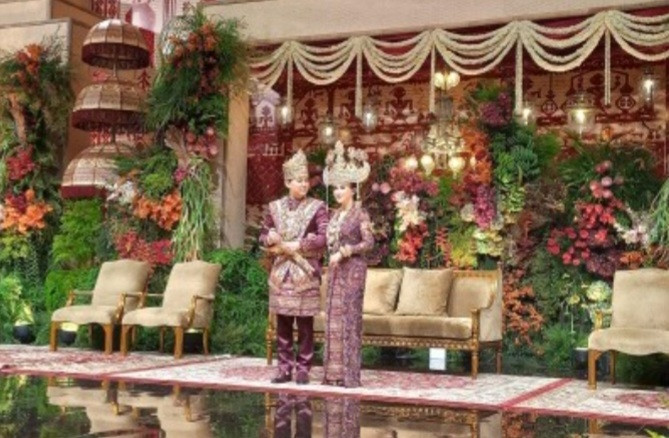 Pernikahan Rizky Irmansyah dan Chika Yenalovy Dihadiri Banyak Artis dan Pejabat