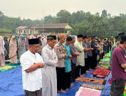 Sholat Istisqa Digelar di Boyan Tanjung, Warga Bersama-sama Memohon Turunnya Hujan