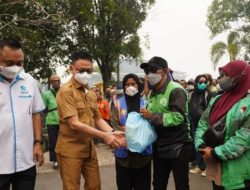 Dewi Senang Terima Bantuan Insan Maritim Peduli