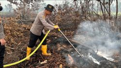 Polresta Pontianak Uji Efektivitas Cairan X-Fire untuk Pemadaman Karhutla di Lahan Gambut