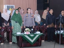 Polda Kalbar Edukasi Mahasiswa Baru ITEKES Muhammadiyah Kalbar tentang Bahaya Karhutla