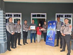 HUT Lantas ke-71, Satlantas Polres Melawi Anjangsana dan Berikan Sembako kepada Purnawirawan
