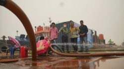 Lima Juta Liter Air Tawar Tiba di Parit Mayor Pontianak Timur