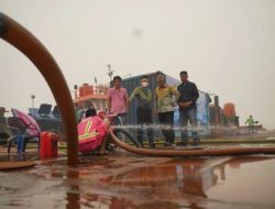 Lima Juta Liter Air Tawar Tiba di Parit Mayor Pontianak Timur