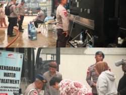 Brimob Kalbar Kembali Salurkan Air Bersih Untuk Meringankan Beban Masyarakat Akibat Kelangkaan Air Bersih