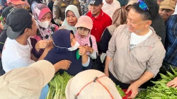 Warga Serbu Sembako dan Sayur Pasar Murah Car Free Day di Pontianak