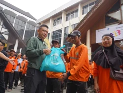 Perjuangan Penyapu Jalan Wujudkan Indonesia Asri di Pontianak