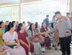 Polisi Bersama Masyarakat : Polda Kalbar Hadir Pengobatan Gratis Bagi Masyarakat di Desa Subah