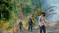 Gerak Cepat Polres Melawi Tangani Karhutla, Personel Tempuh Akses Sulit Demi Padamkan Api