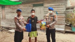 Polisi Penolong Hadir di Tengah Warga, Satpolairud Polres Ketapang Salurkan Bantuan Sembako