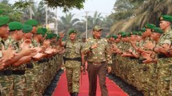 Pangdam XII/Tpr Dampingi Menhan Tinjau Yonif TP 926/PL