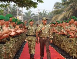 Pangdam XII/Tpr Dampingi Menhan Tinjau Yonif TP 926/PL