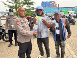 Ditbinmas Polda Kalbar Sampaikan Imbauan Kamtibmas dan Bagikan Masker serta Vitamin di Pelabuhan Kapuas Indah