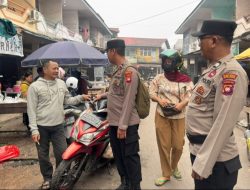Patroli Humanis di Pasar Sayur Nanga Pinoh, Polres Melawi Hadir Menyapa dan Dengarkan Keluhan Pedagang