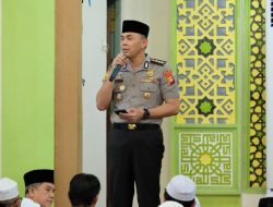 Jumat Keliling di Masjid At Taqwa , Polda Kalbar Ajak Masyarakat Cegah Hoaks dan Jaga Persatuan