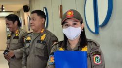 Bosan Kerja Kantor Dua Oknum ASN Kapuas Hulu Nongkrong di Warkop Kabur Dirazia Satpol PP 