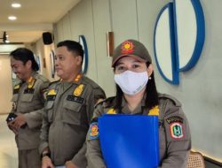 Bosan Kerja Kantor Dua Oknum ASN Kapuas Hulu Nongkrong di Warkop Kabur Dirazia Satpol PP 