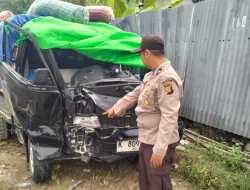 Kecelakaan Tunggal di Bunut Hulu, Pengemudi Pick Up Alami Luka pada Kaki